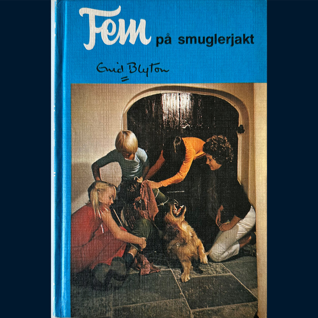 Blyton, Enid: (4) Fem på smuglerjakt (1976)