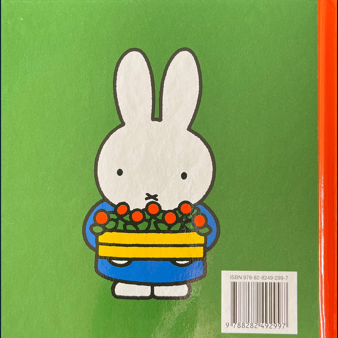 Bruna, Dick: Kjære Bestemor Kanin