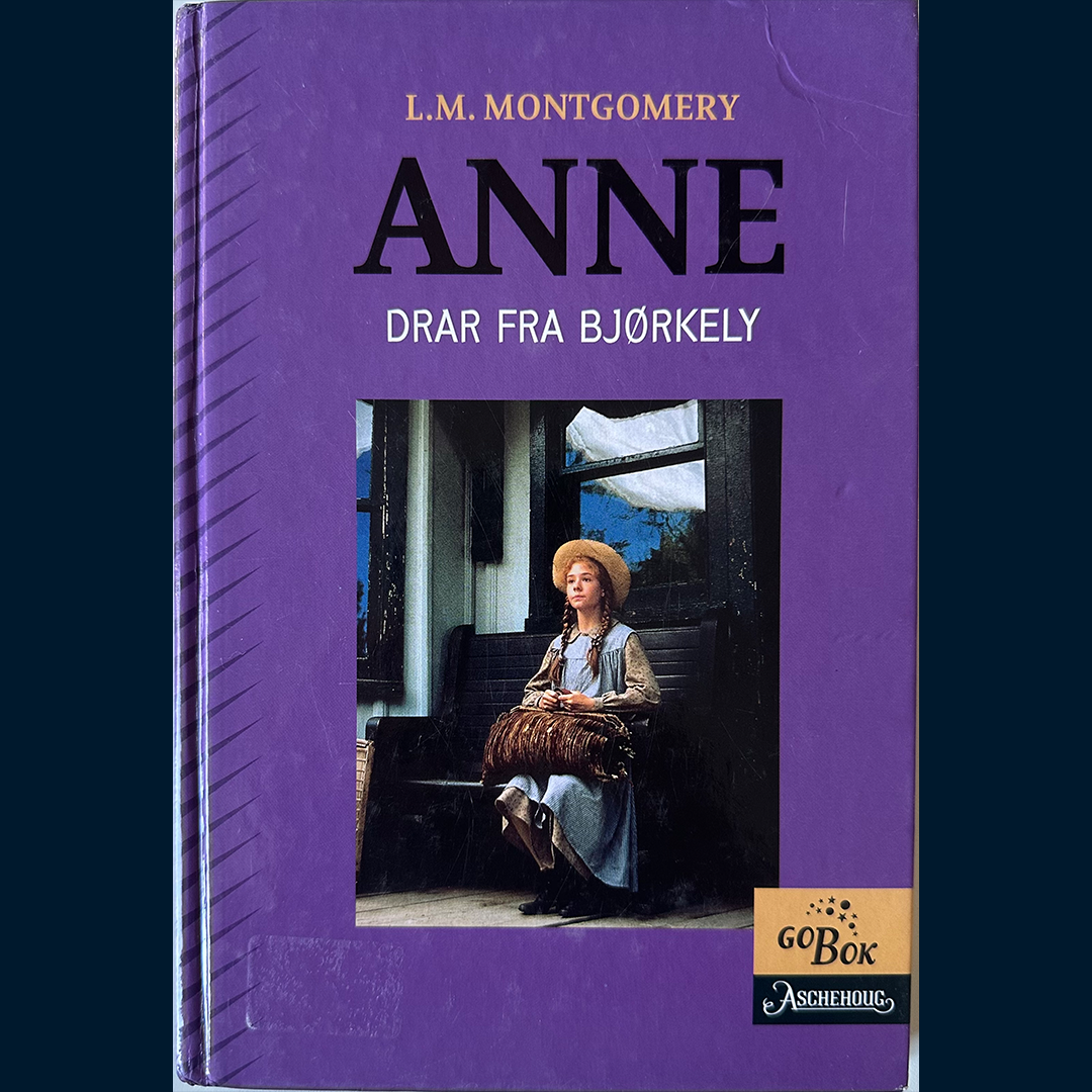 Montgomery, Lucy M: (3) Anne drar fra Bjørkely (2002)